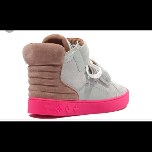 ⭐️⭐️Host Pick!!⭐️⭐️ Louis Vuitton “Kanye West” - Picture 3 of 4